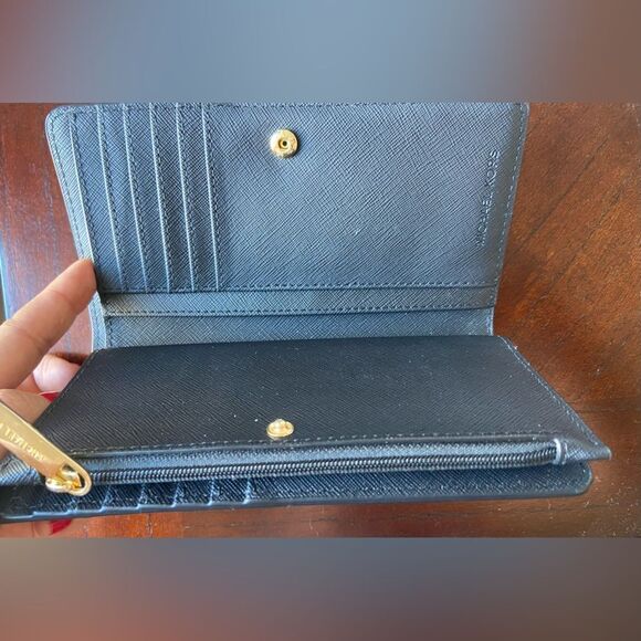 MICHAEL KORS black purse - Picture 3 of 9